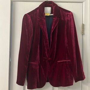 Burgundy velvet blazer from Anthropologie. Good condition. Size 6 petite.
